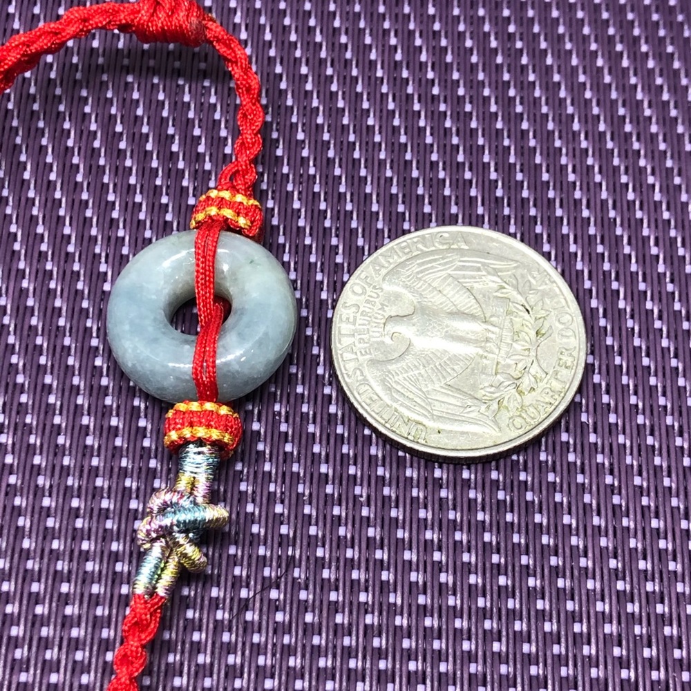 Beautiful gray donuts with red cotton bracelet - Picture 4 of 6